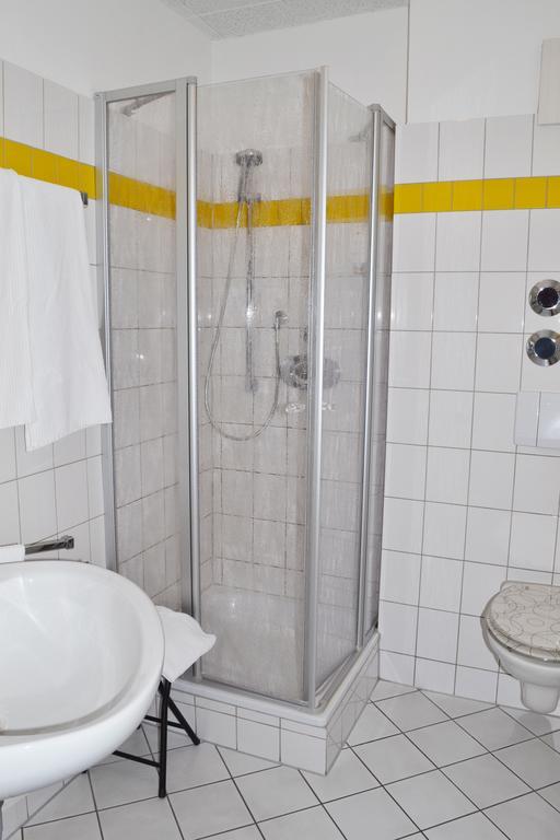 Hotel Relax Singen Kültér fotó