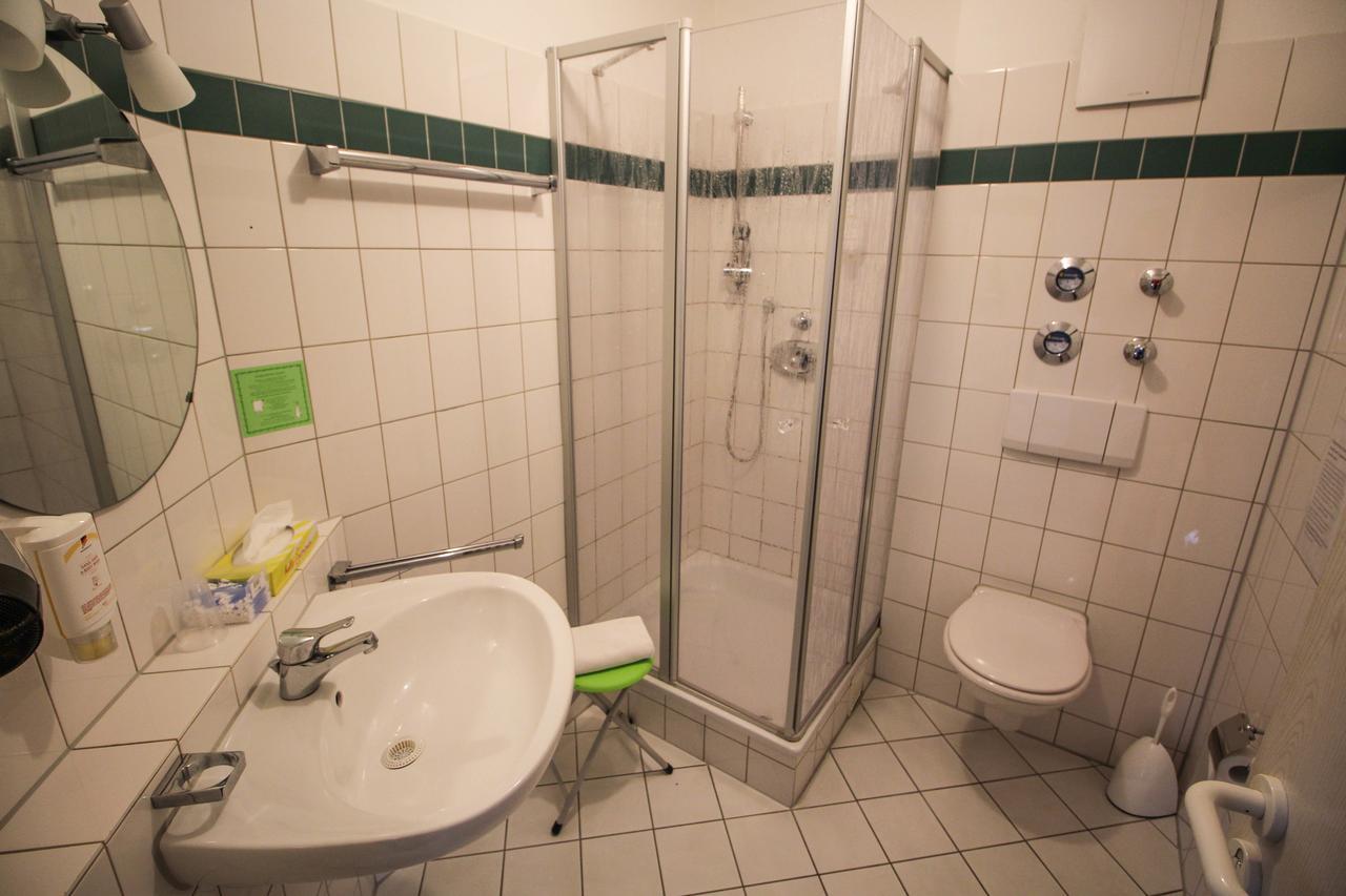 Hotel Relax Singen Kültér fotó