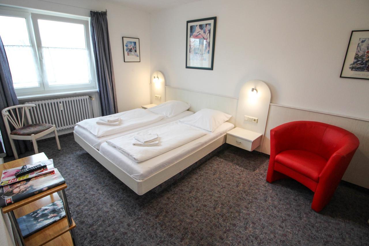 Hotel Relax Singen Kültér fotó
