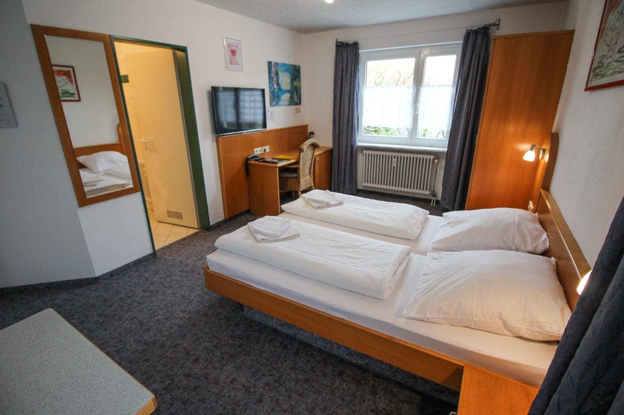Hotel Relax Singen Kültér fotó